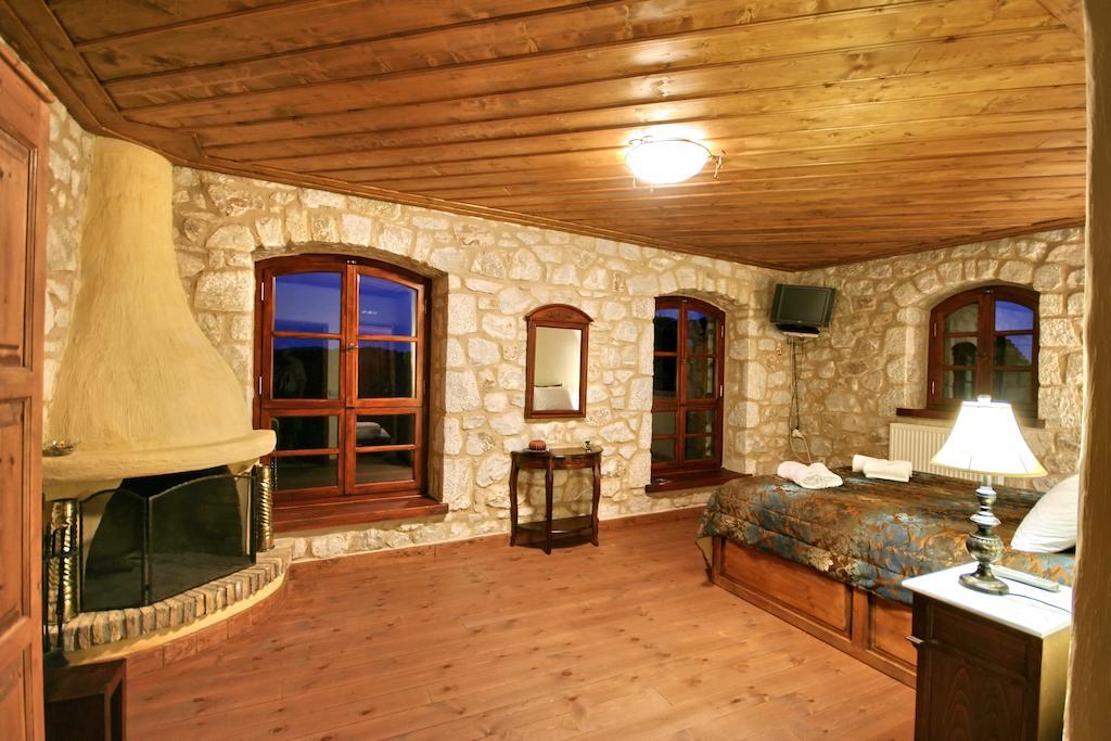 Archontiko Kolokotroni Hotel Stemnitsa Room photo